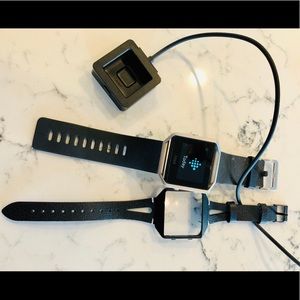 Fitbit Blaze with extra Leather band.